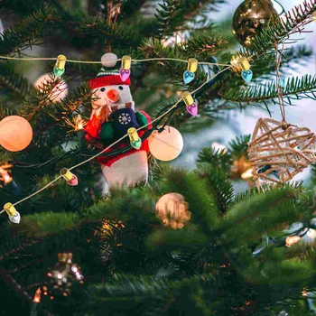 Декор, имитация рождественского декора на открытом воздухе, гирлянда из бисера, искусственные огни, украшающие пластиковое Рождество